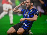 LOL竞猜 -AC米兰迎葡超关键赛，窗口期队长鼓劲，悬念犹存，临场指挥获称赞(赛博朋克2075全本免费阅读)