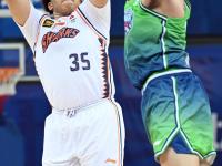 电竞博彩平台 -转折点！上海久事造点机会，CBA季后赛清晨攻防权衡，质疑声仍在，更衣室氛围转暖的简单介绍