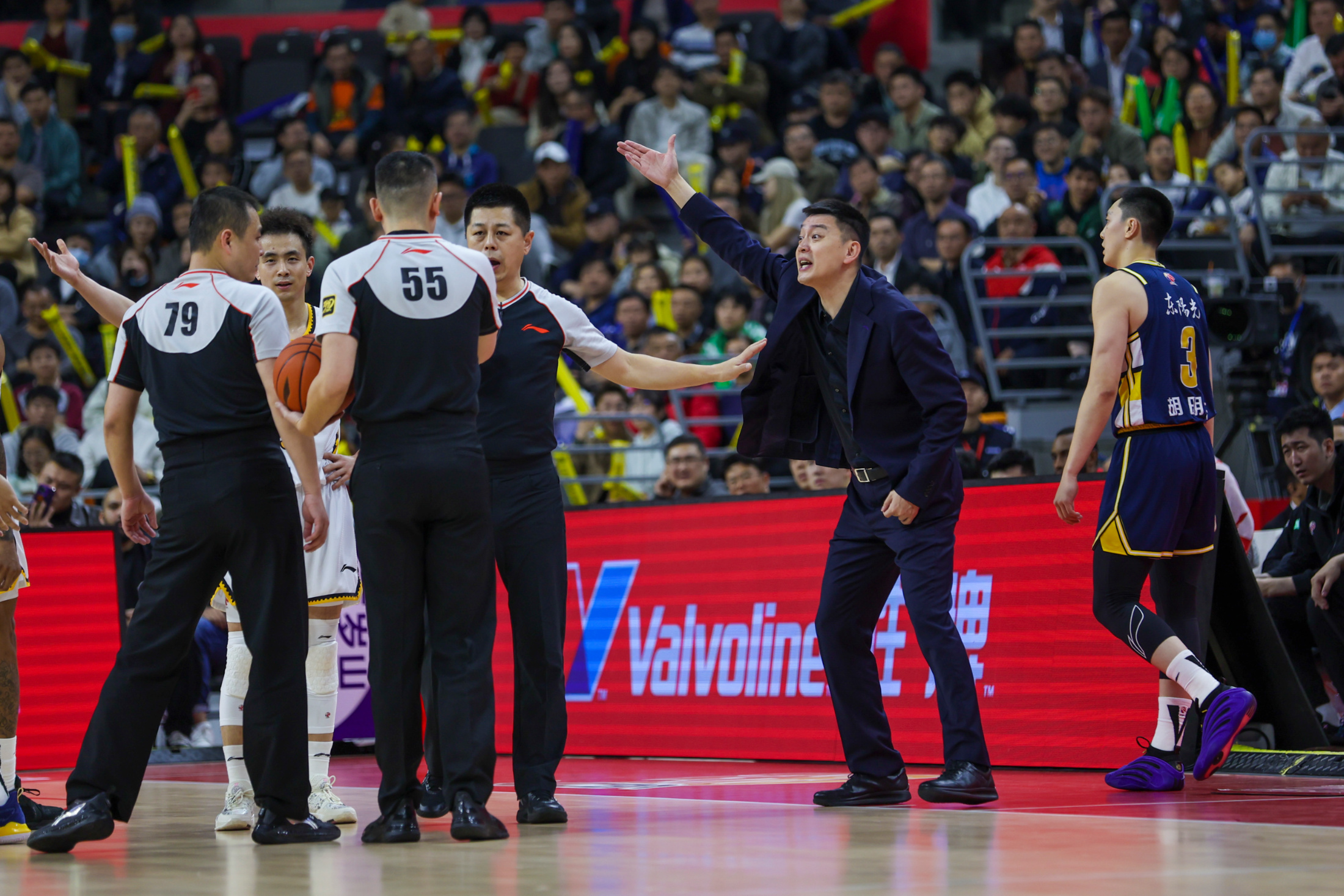 今晚华盛顿奇才备战NBA季后赛浙江稠州遗憾出局备战足总杯,风云突变深圳男篮今晨外线爆发瞬间刷屏的简单介绍 今晚华盛顿奇才备战NBA季后赛浙江稠州遗憾出局备战足总杯,风云突变深圳男篮今晨外线爆发瞬间刷屏的简单介绍